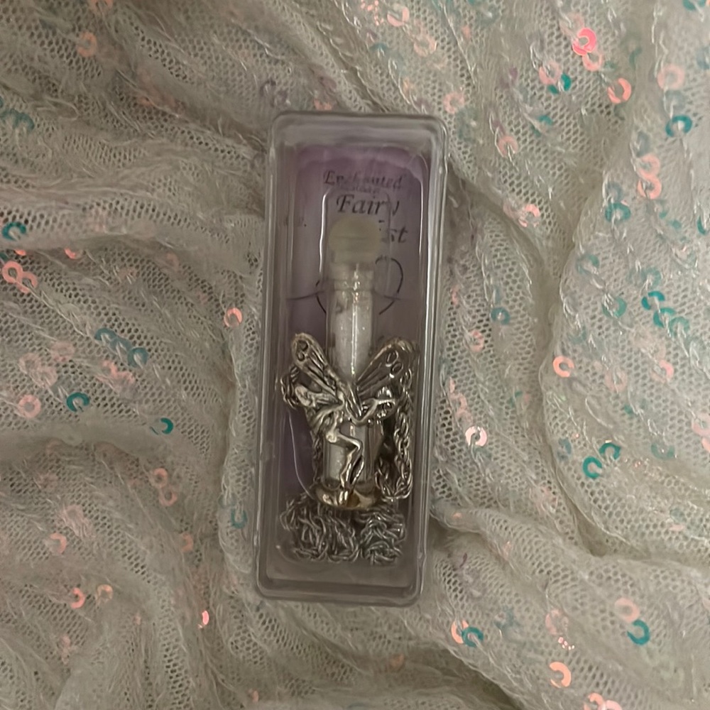 Fairy Necklace with iridescent glitter in tube 🧚‍♀️🤍